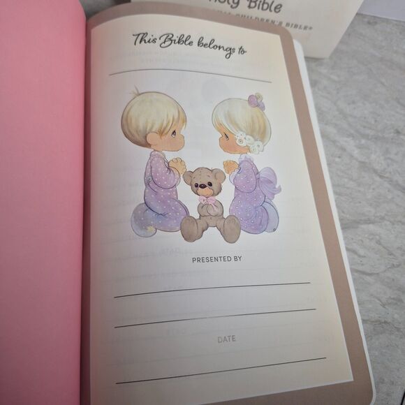 Precious Moments Girl's Bible, Pink Leather Soft 2021 Children's Bible In A Case - Picture 9 of 13